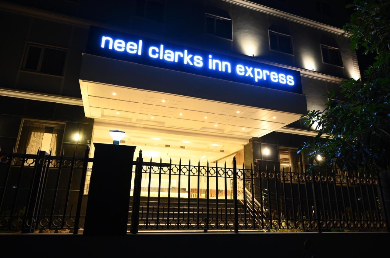 Neel Clarks Inn Express Agra  Exteriér fotografie