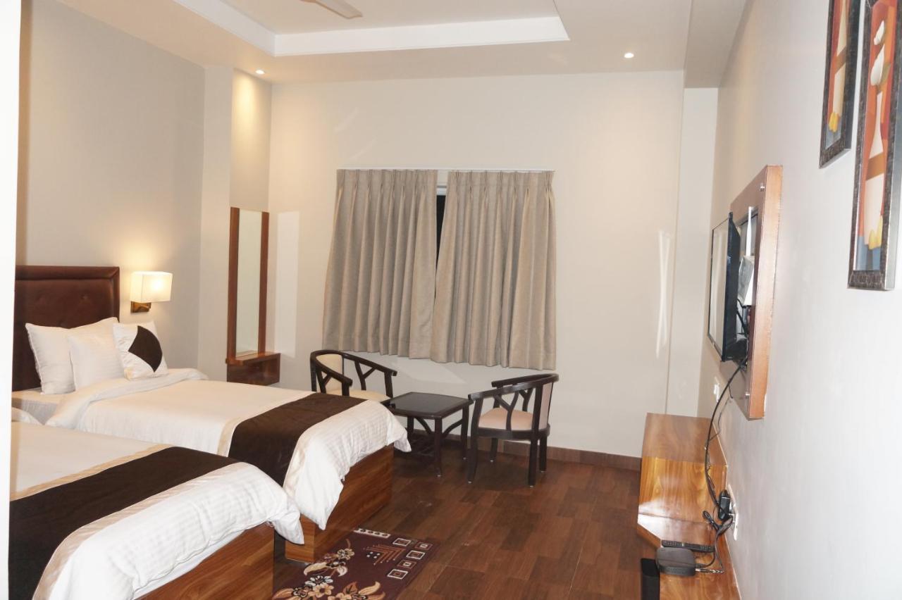Neel Clarks Inn Express Agra  Exteriér fotografie