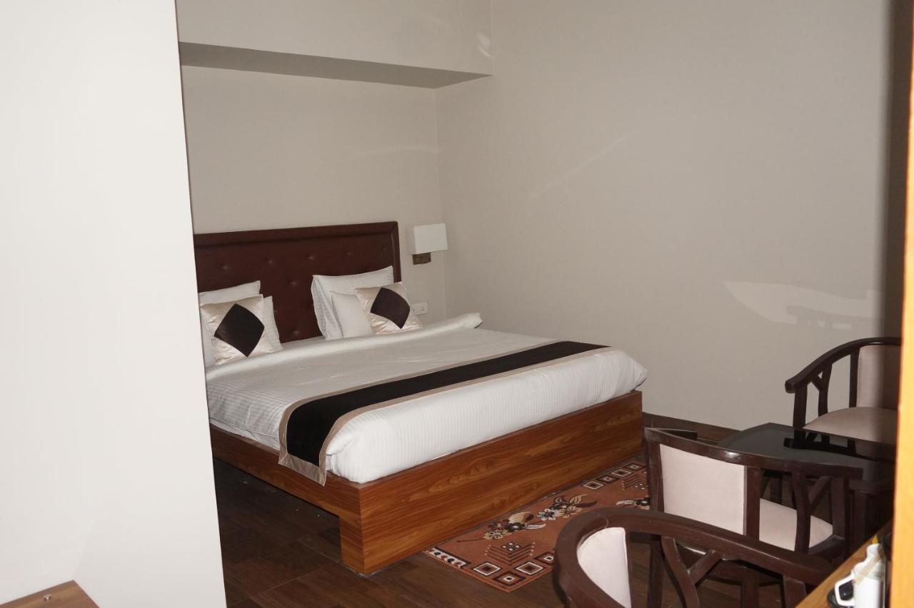 Neel Clarks Inn Express Agra  Exteriér fotografie